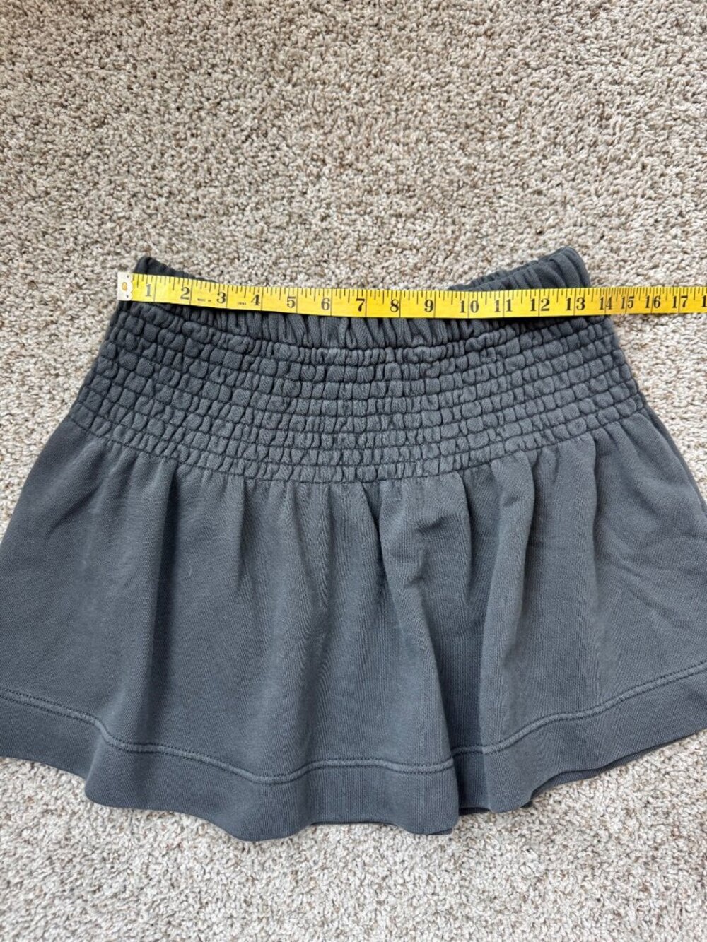 NEW Aerie Feeling Femme Mini Skirt Gray Smocked Waist Womens Size Medium - Picture 13 of 15